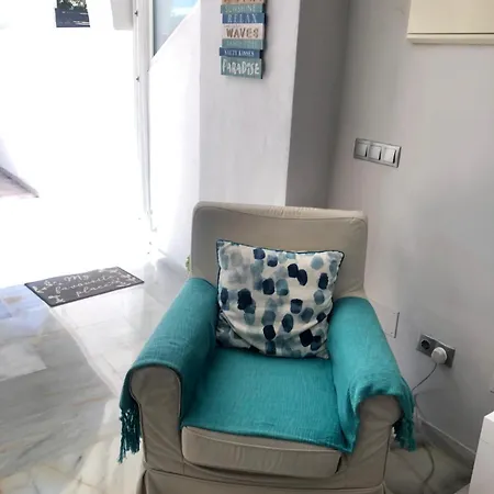 Casa Chico 2 Bedroom Townhouse 1 Mile From Marina & Beaches Marbella