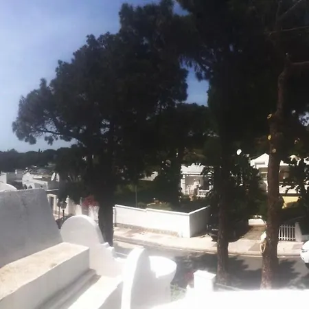 Casa Chico 2 Bedroom Townhouse 1 Mile From Marina & Beaches Apartment Marbella