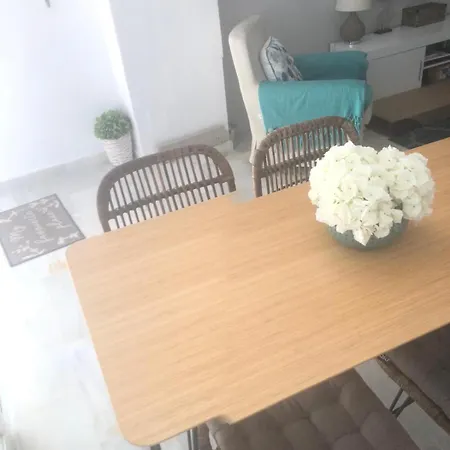 Casa Chico 2 Bedroom Townhouse 1 Mile From Marina & Beaches Apartment Marbella