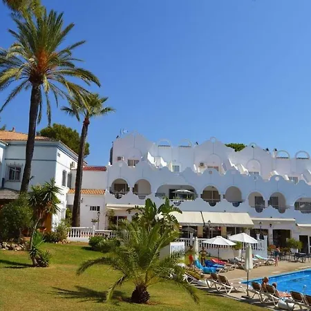 Casa Chico 2 Bedroom Townhouse 1 Mile From Marina & Beaches Marbella
